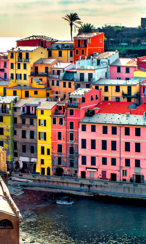 Colorful Italy City wallpaper 480x800