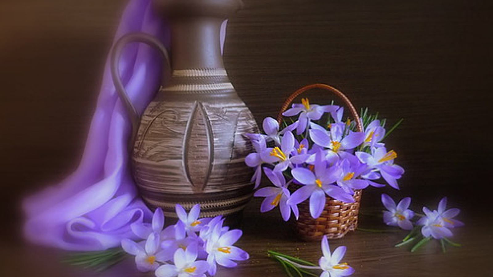 Screenshot №1 pro téma Vase And Purple Flowers 1600x900