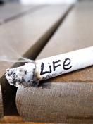Life burns with cigarette wallpaper 132x176