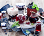 Обои Blueberries and Blackberries Jam 176x144