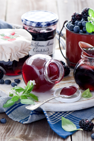 Das Blueberries and Blackberries Jam Wallpaper 320x480