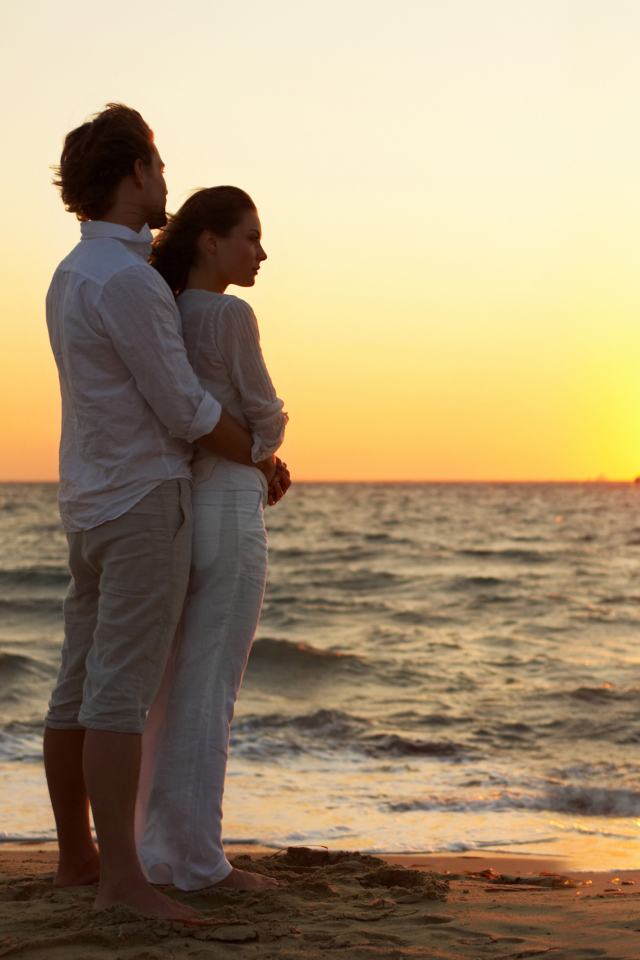 Romantic Walk By Coast On Sunset screenshot #1 640x960