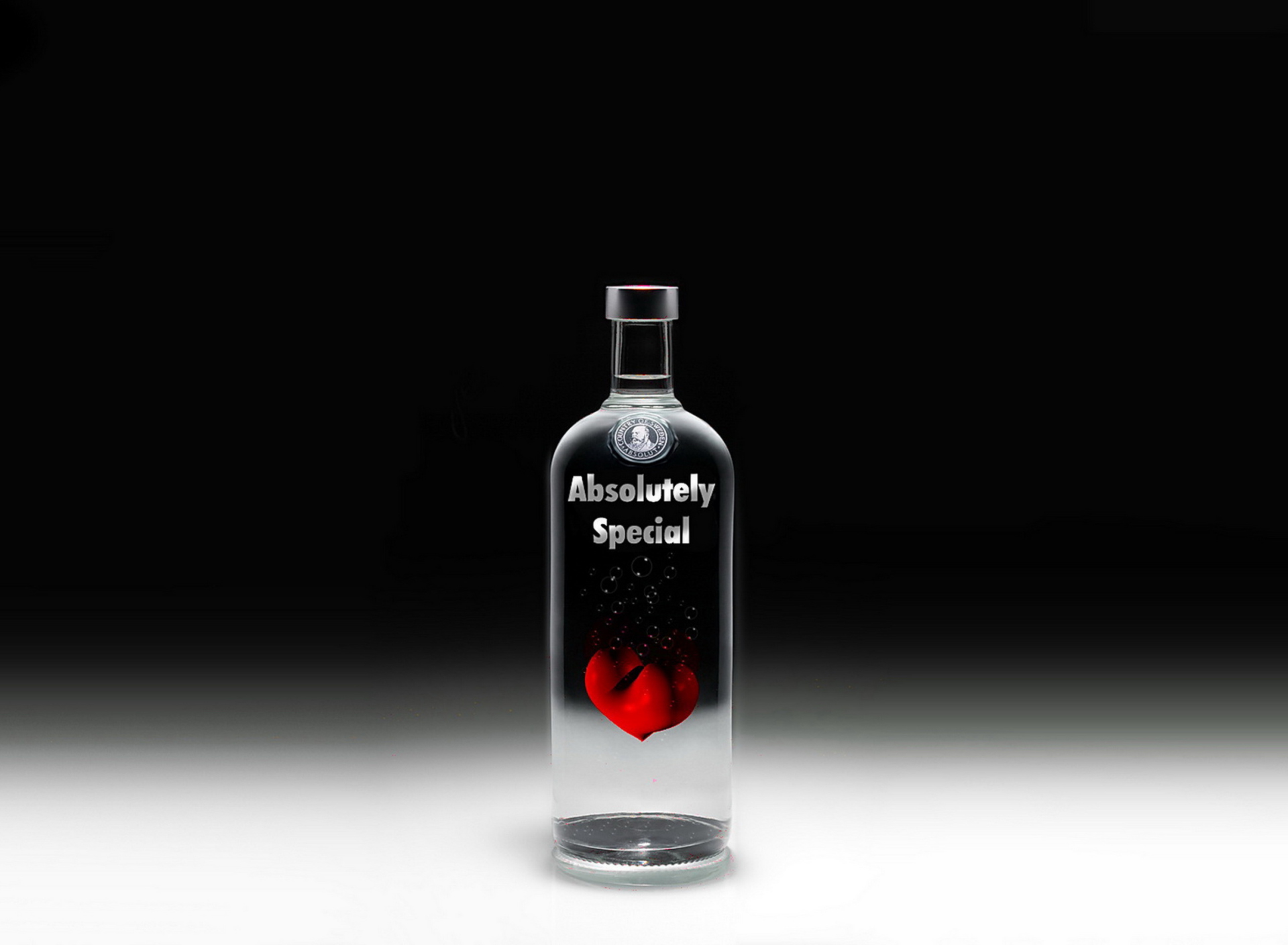Бутылка водки на черном фоне