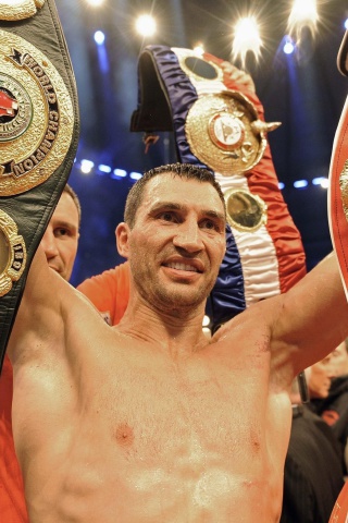 Wladimir Klitschko Boxer wallpaper 320x480