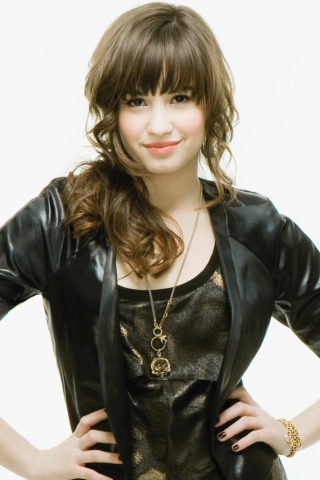 Demi Lovato screenshot #1 320x480