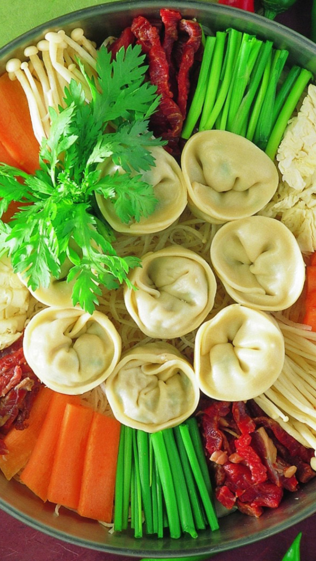 Chinese dumplings wallpaper 640x1136