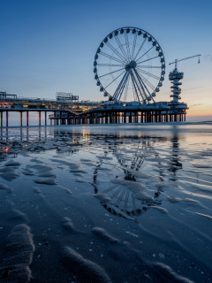 Screenshot №1 pro téma Scheveningen Pier in Netherlands 240x320