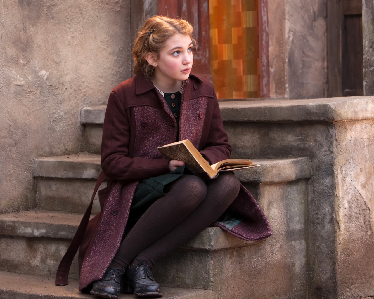 Sophie Nelisse In The Book Thief wallpaper 1280x1024