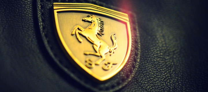 Das Ferrari Emblem Wallpaper 720x320