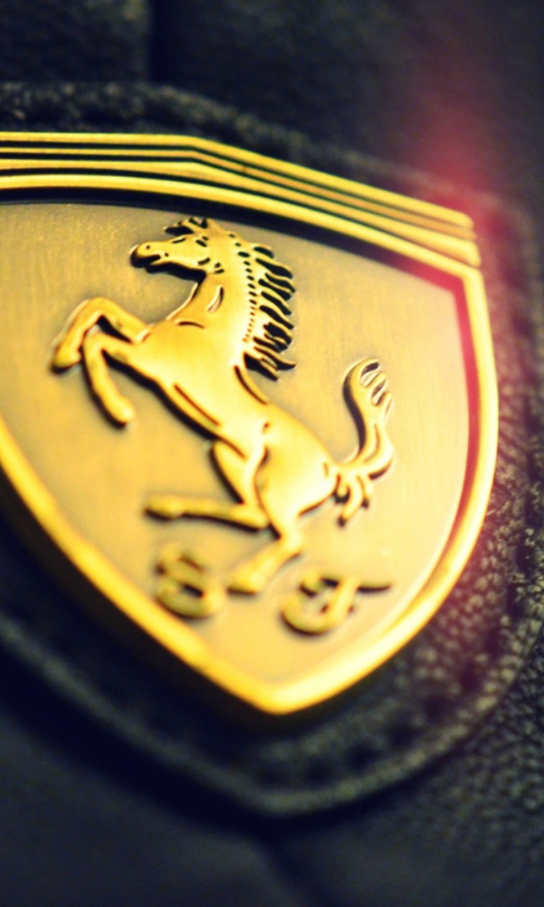 Das Ferrari Emblem Wallpaper 768x1280