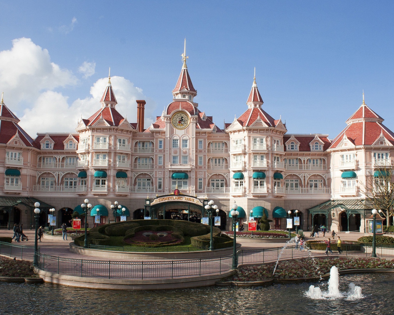 Screenshot №1 pro téma Disneyland Paris Castle Hotel 1280x1024