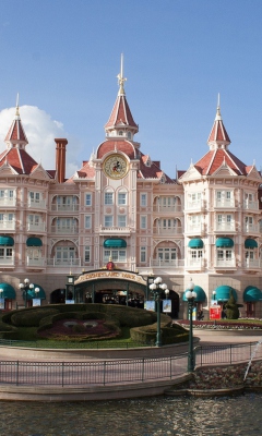 Screenshot №1 pro téma Disneyland Paris Castle Hotel 240x400
