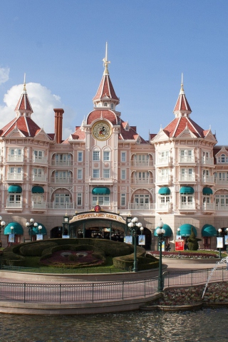Fondo de pantalla Disneyland Paris Castle Hotel 320x480
