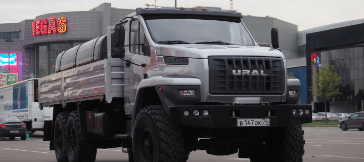 Обои Ural Next Flatbed Truck 720x320