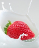 Sfondi Strawberrie In Milk 128x160