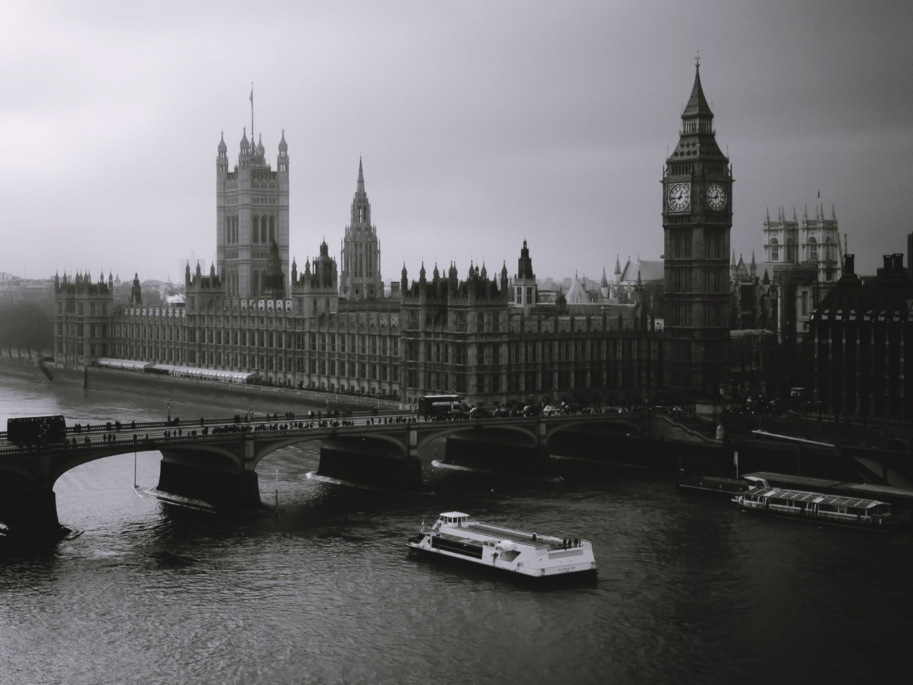 London Black And White screenshot #1 1280x960