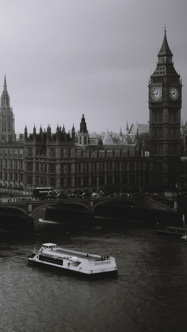 Fondo de pantalla London Black And White 640x1136