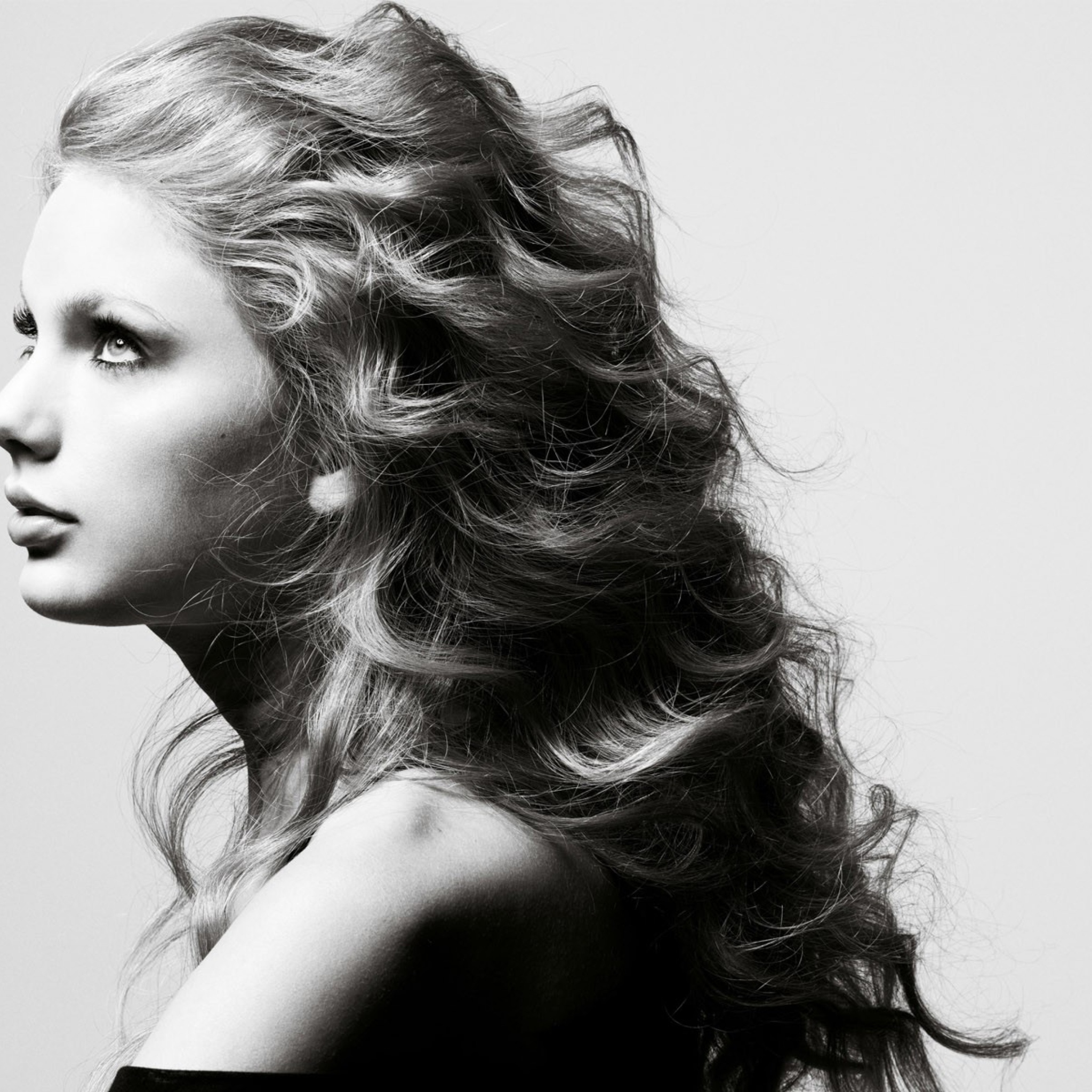 Fondo de pantalla Taylor Swift Side Portrait 2048x2048