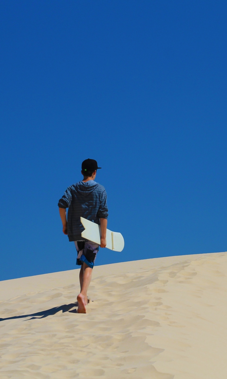 Walk Up The Dunes wallpaper 768x1280