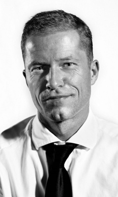 Til Schweiger Actor wallpaper 240x400