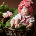 Обои Cute Baby With Blue Eyes And Roses 128x128
