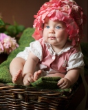Обои Cute Baby With Blue Eyes And Roses 128x160