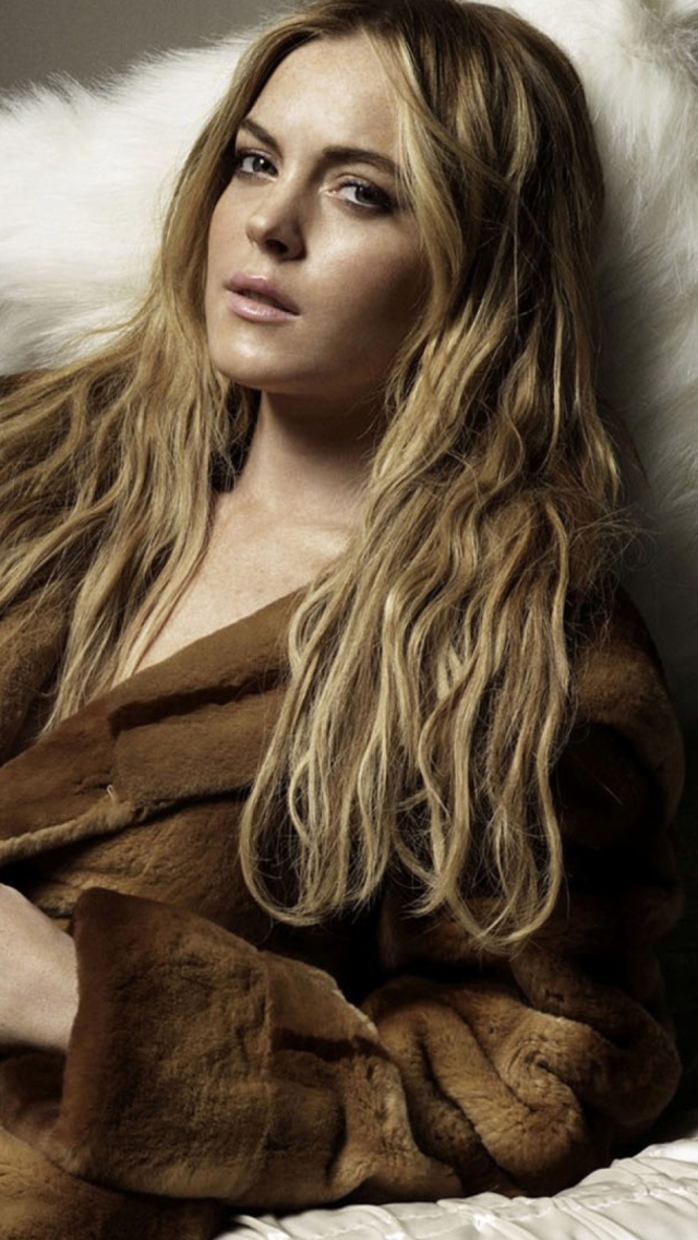 Fondo de pantalla Lindsay Lohan 640x1136