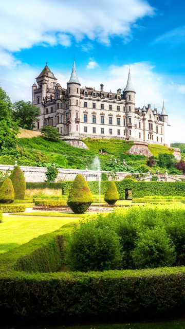 Dunrobin Castle in Scotland wallpaper 360x640