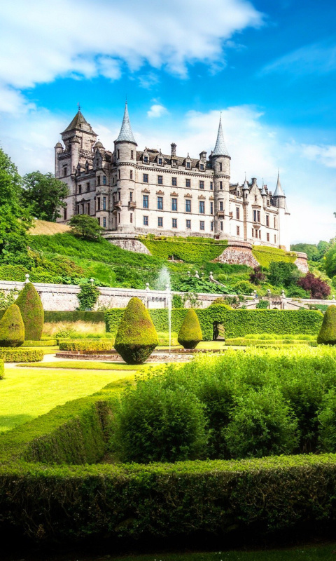 Dunrobin Castle in Scotland wallpaper 480x800