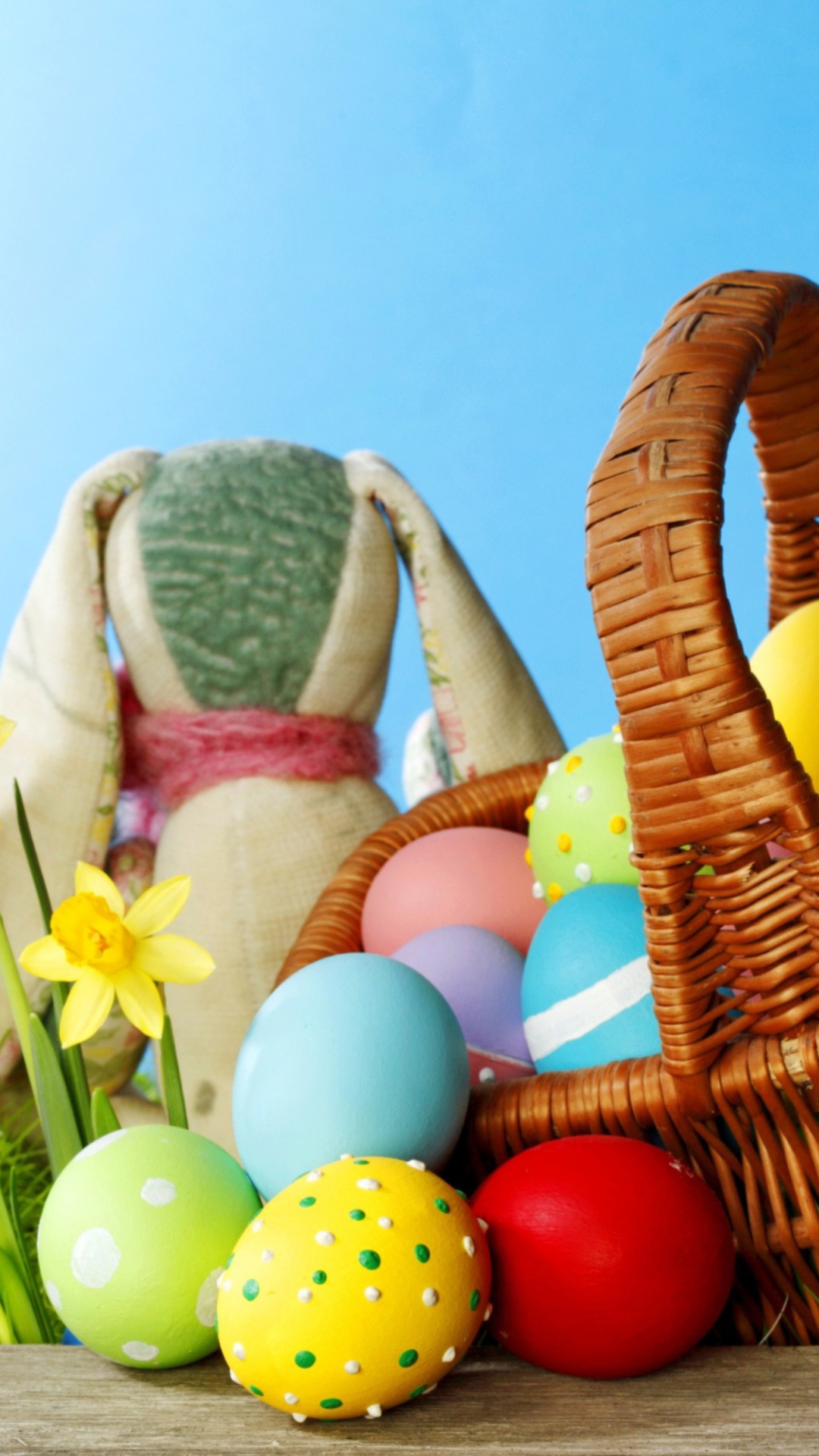 Обои Easter Eggs And Bunny 1080x1920
