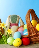 Fondo de pantalla Easter Eggs And Bunny 128x160