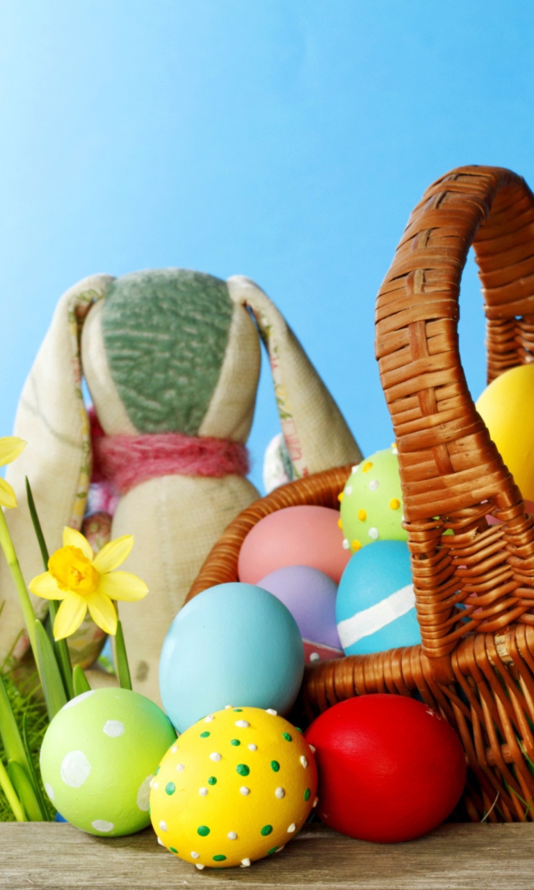 Sfondi Easter Eggs And Bunny 768x1280