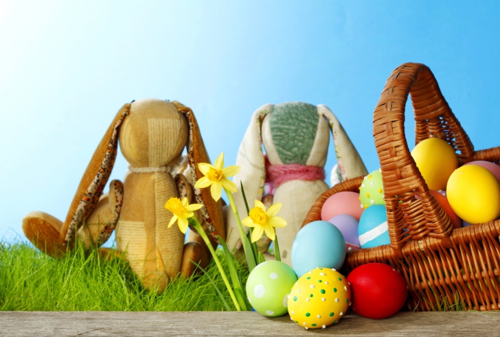Das Easter Eggs And Bunny Wallpaper