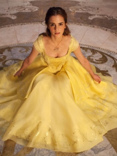 Sfondi Emma Watson in Beauty and the Beast 240x320