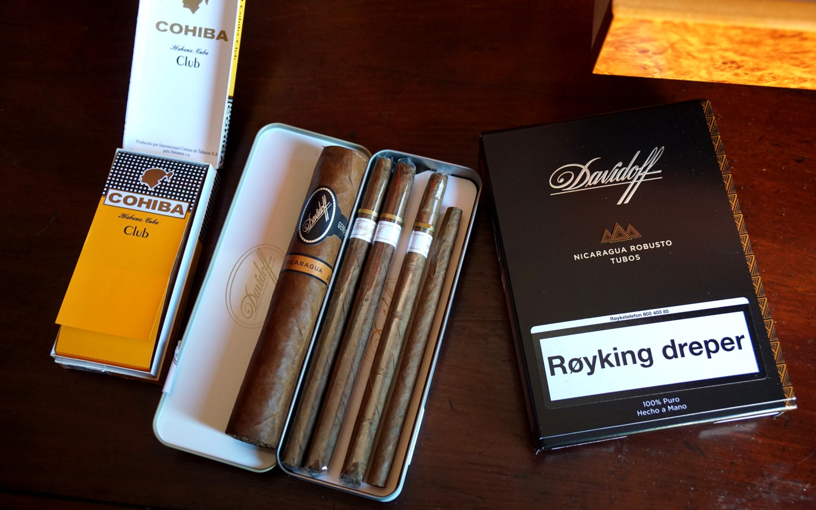 Screenshot №1 pro téma Davidoff and Cohiba Cigars 1680x1050