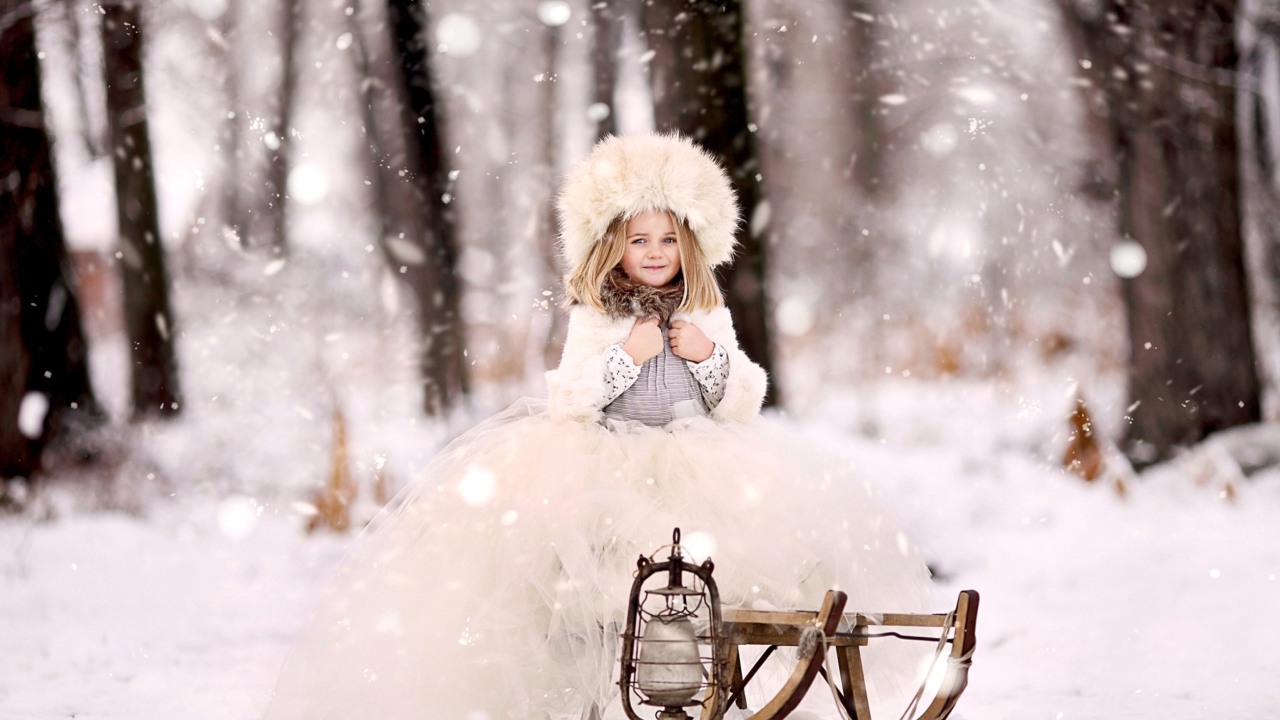 Snow Princess wallpaper 1280x720