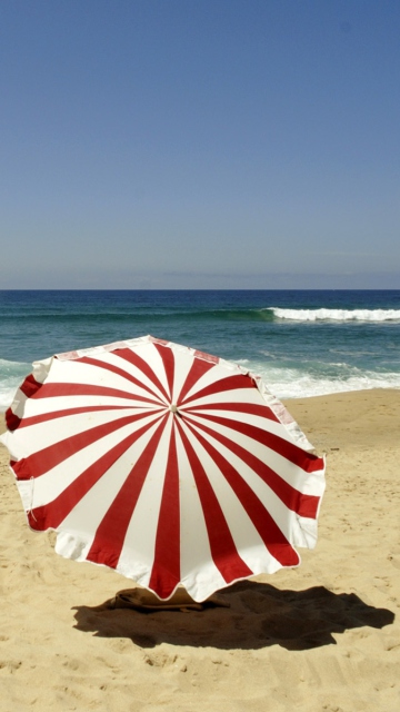 Fondo de pantalla Umbrella On The Beach 360x640