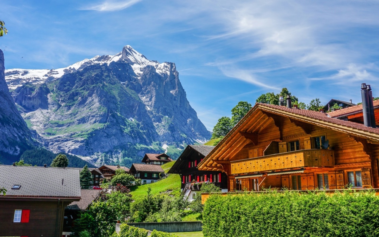 Mountains landscape in Slovenia with Chalet wallpaper 1280x800