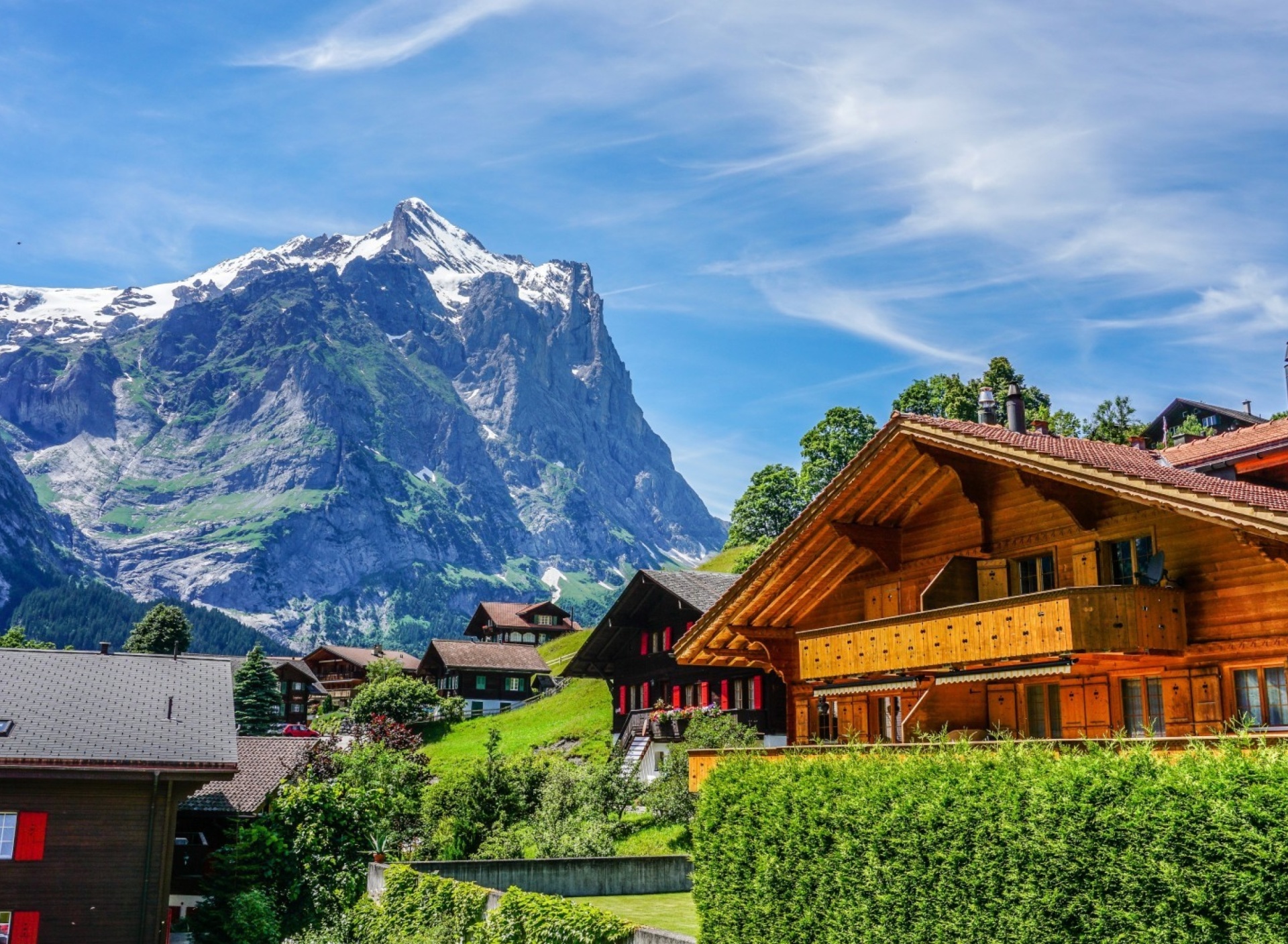 Mountains landscape in Slovenia with Chalet wallpaper 1920x1408