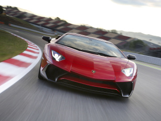 Lamborghini Aventador LP 750 4 Superveloce wallpaper 320x240