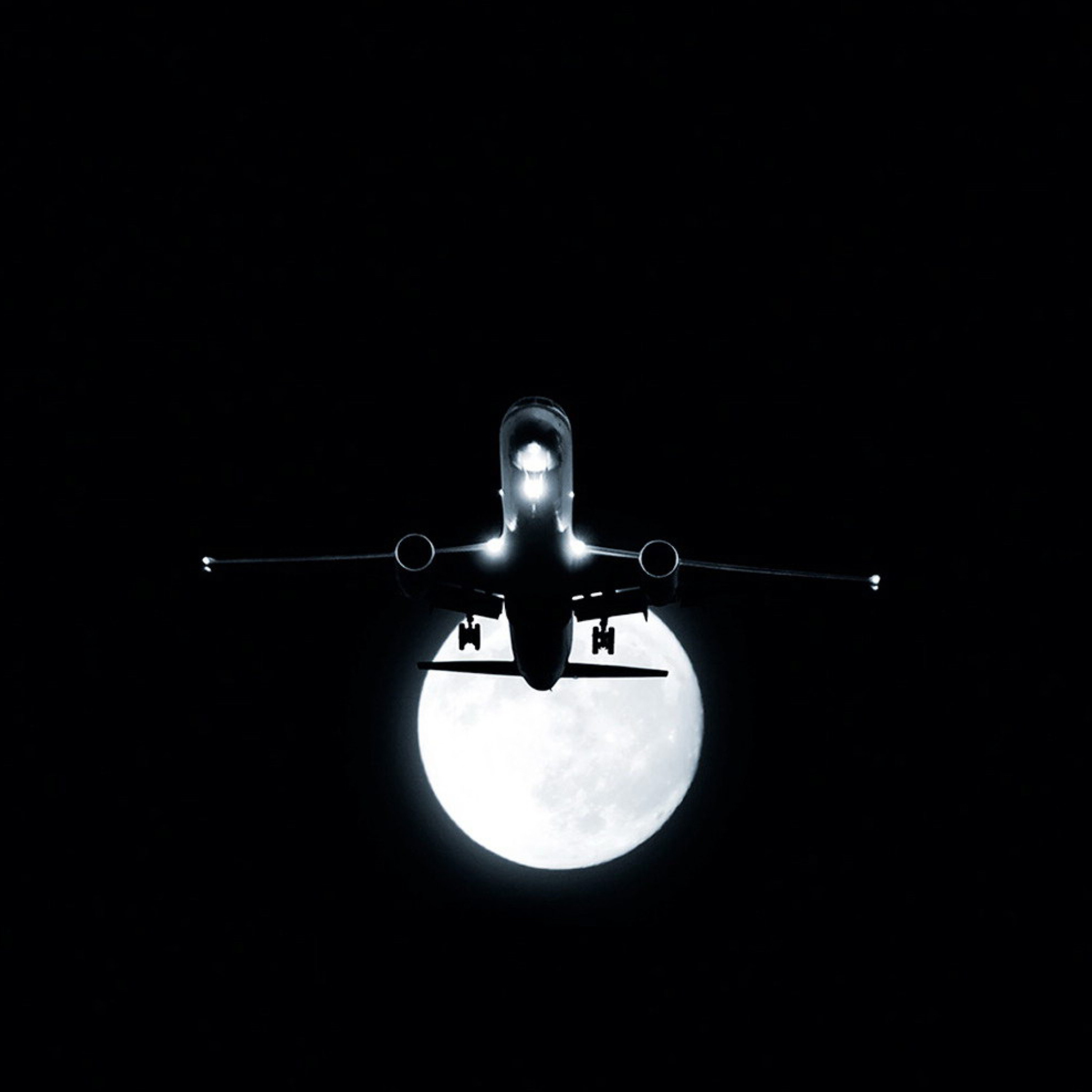 Das Night Flight Wallpaper 2048x2048