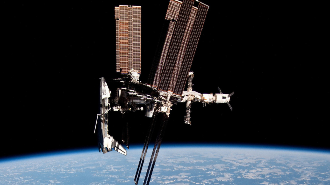Обои International Space Station 1366x768