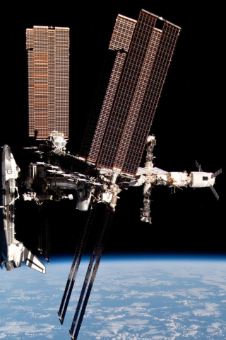 Обои International Space Station 320x480