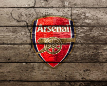 Wooden Arsenal Badge wallpaper 220x176