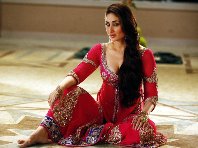 Sfondi Kareena Kapoor In Agent Vinod 640x480