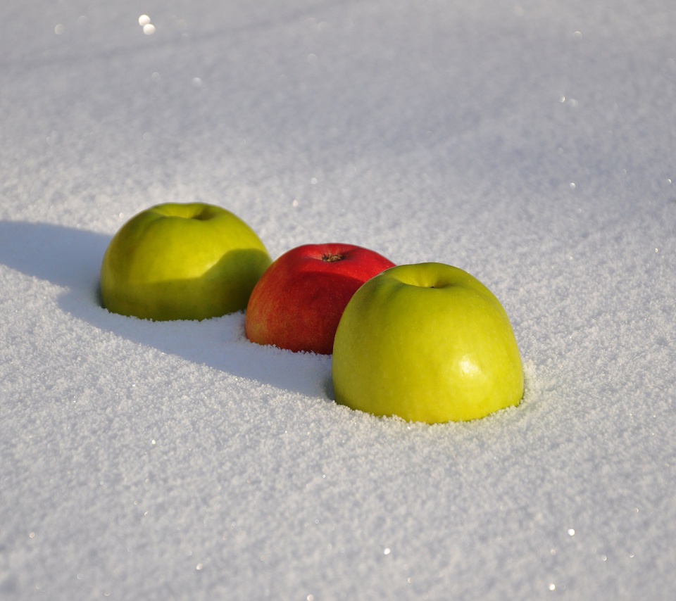 Das Apples in Snow Wallpaper 960x854