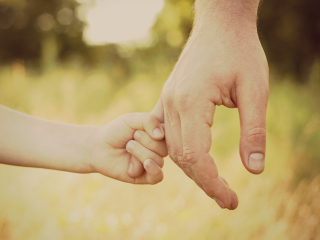 I Want To Hold Your Hand wallpaper 320x240