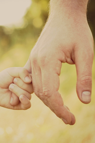 Das I Want To Hold Your Hand Wallpaper 320x480