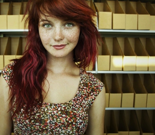 Beautiful Freckled Redhead - Obrázkek zdarma pro iPad
