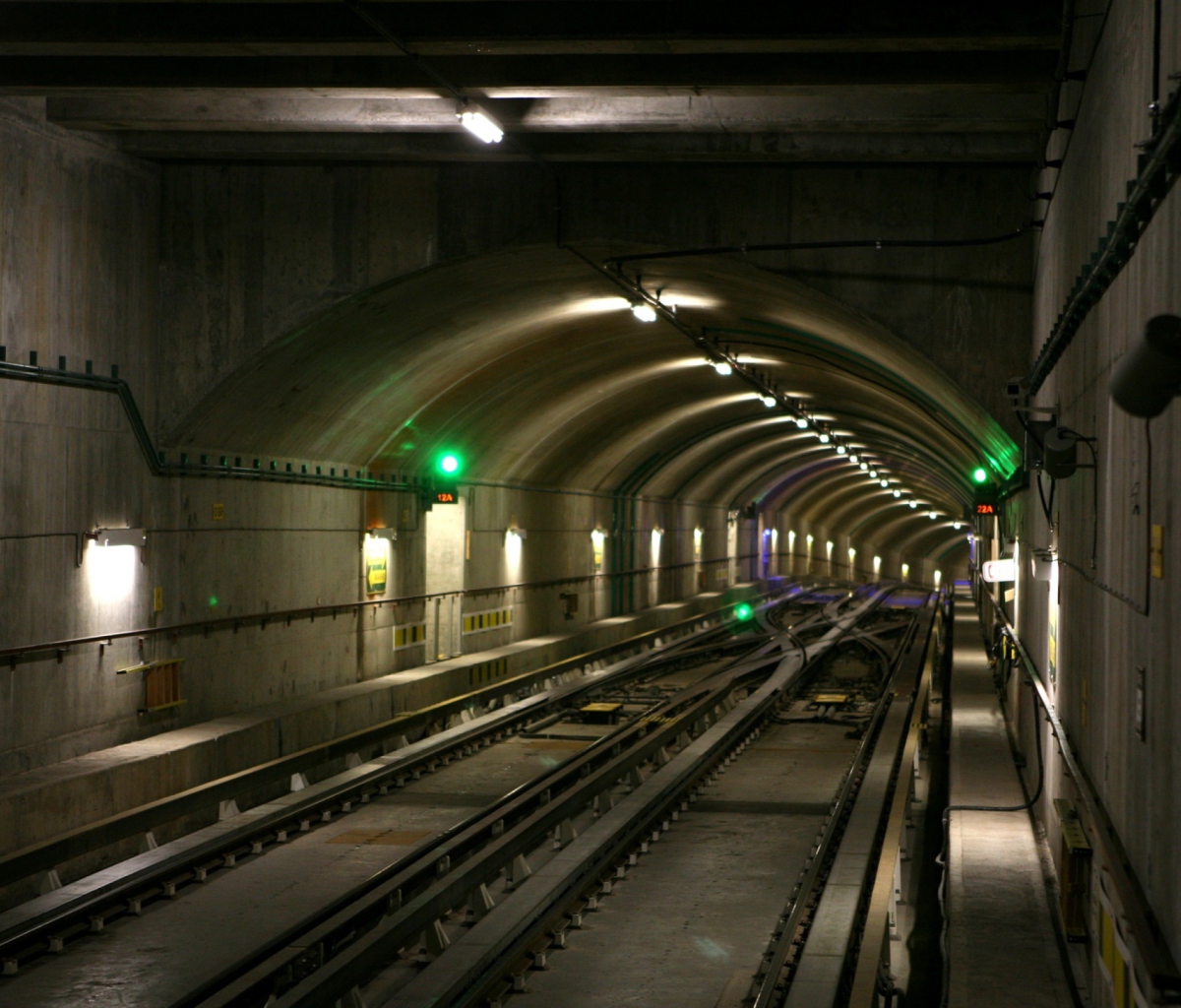 Das Deep Modern Subway Tunnel Wallpaper 1200x1024